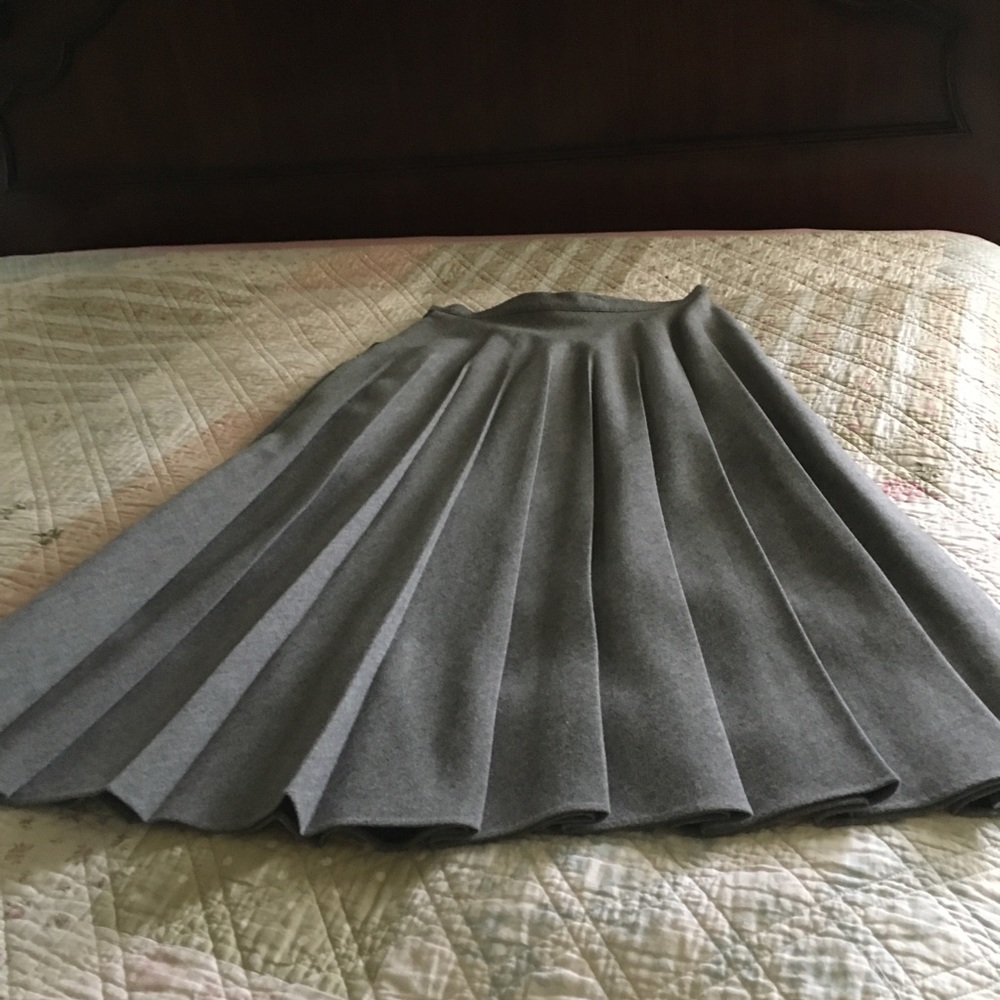 Bonnie&Norma long gray pleated skirt size 12 NWOT